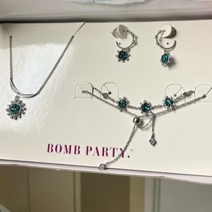 Bomb Party Glam box brand new!  $45